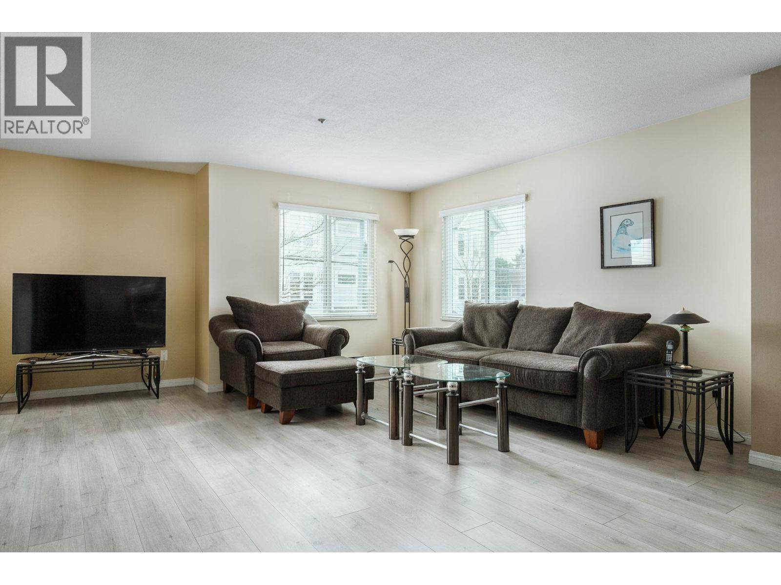 205 4988 47A AVENUE, Delta
