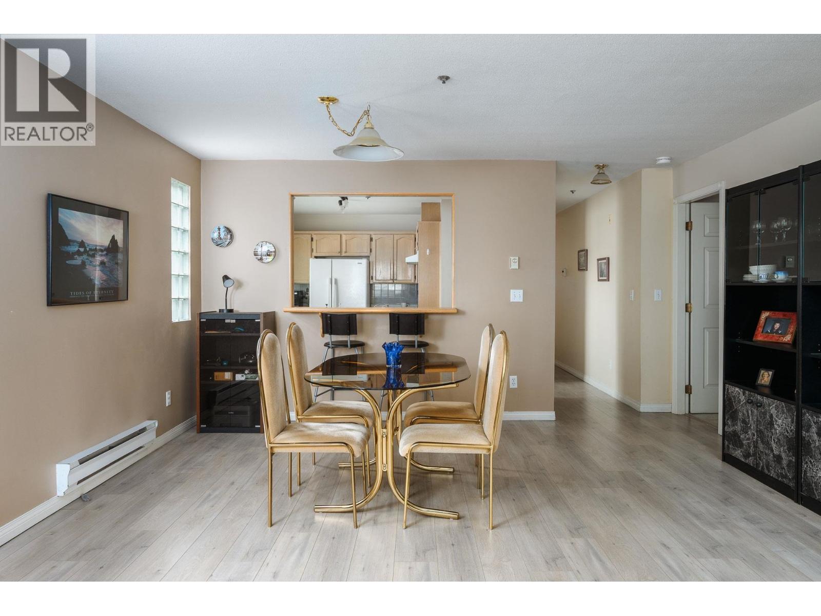 205 4988 47A AVENUE, Delta