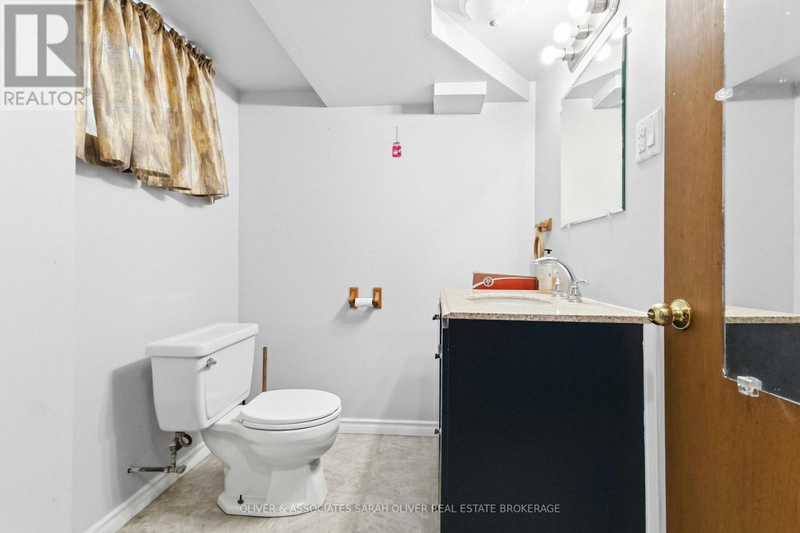 111 TREELAWN AVENUE - 38