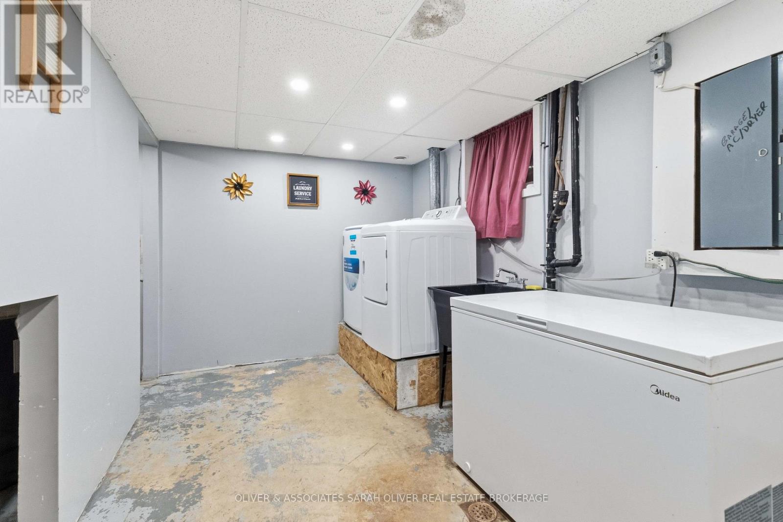 111 TREELAWN AVENUE - 39