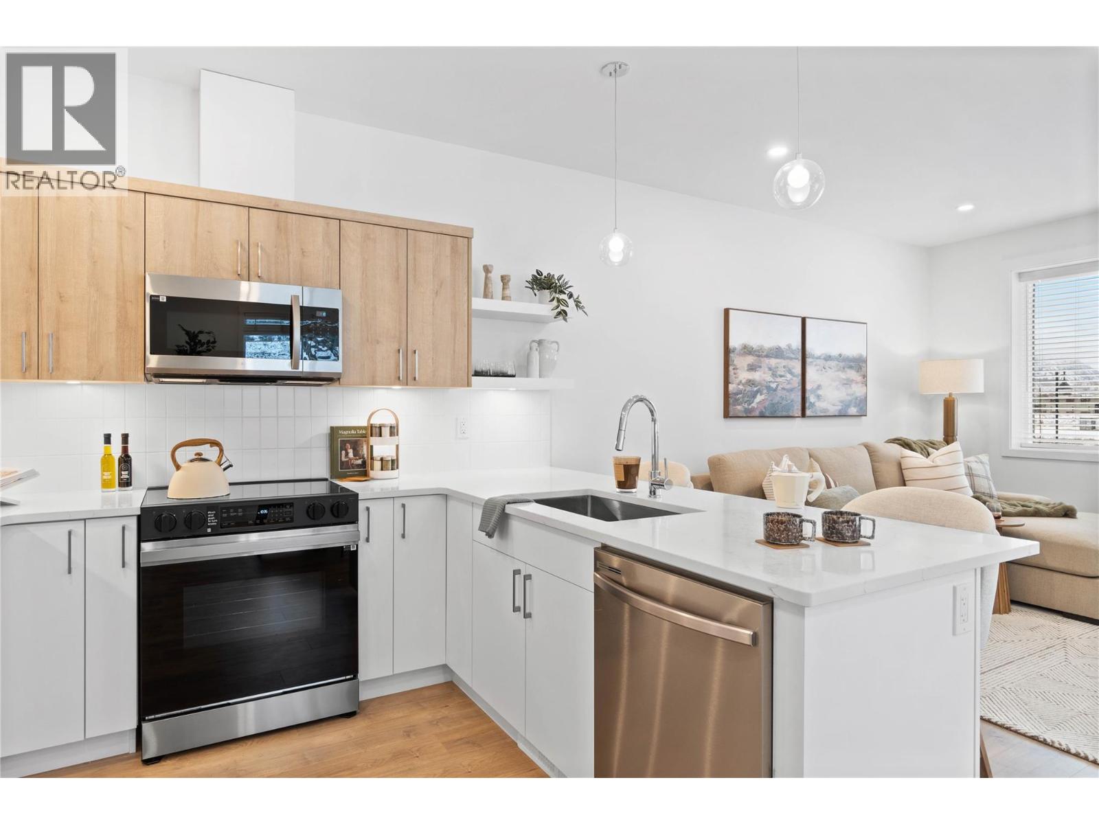 #134 3580 Valleyview Drive - 6