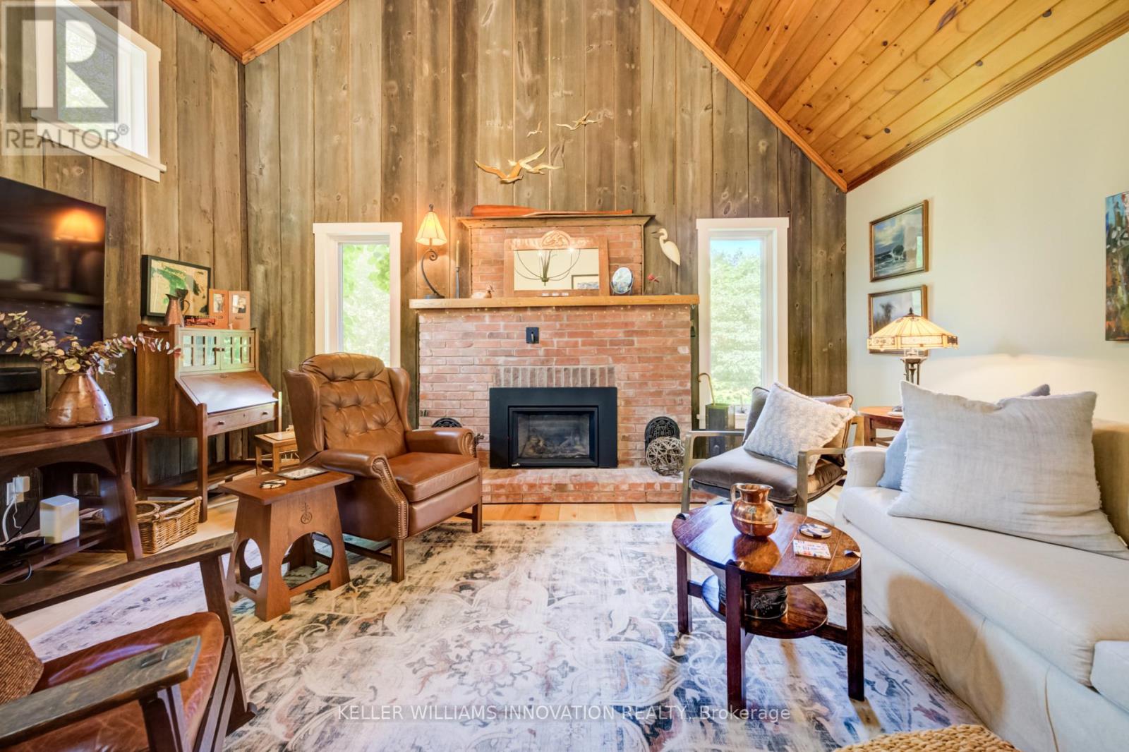 294 HURON ROAD - Image 23