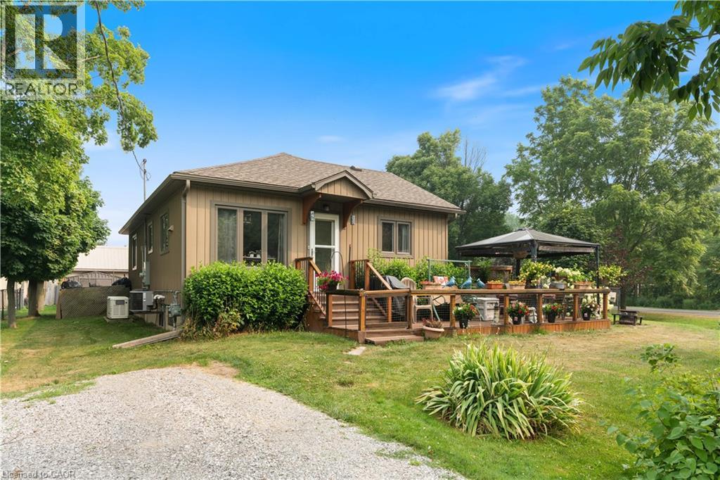 24 LAKEVIEW Crescent - 1