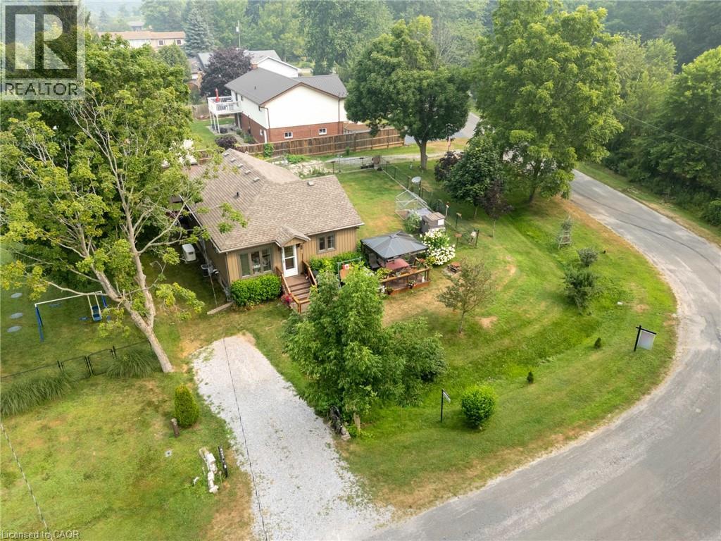24 LAKEVIEW Crescent - 2