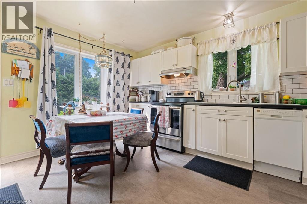 24 LAKEVIEW Crescent - 4
