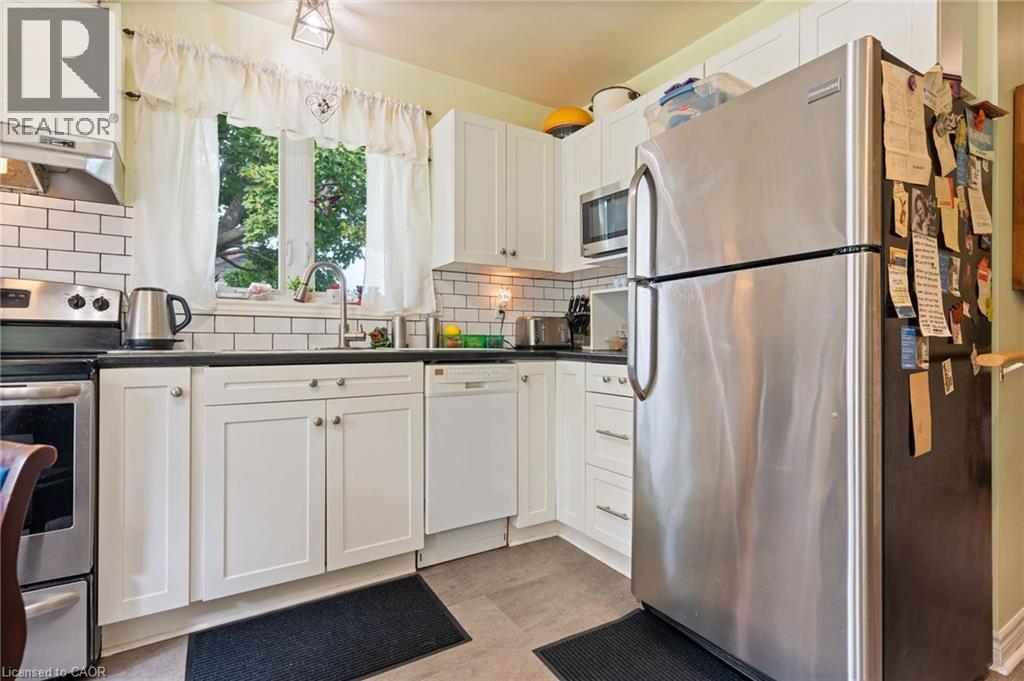 24 LAKEVIEW Crescent - 5