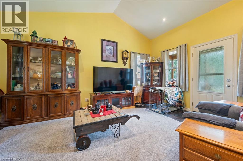 24 LAKEVIEW Crescent - 6