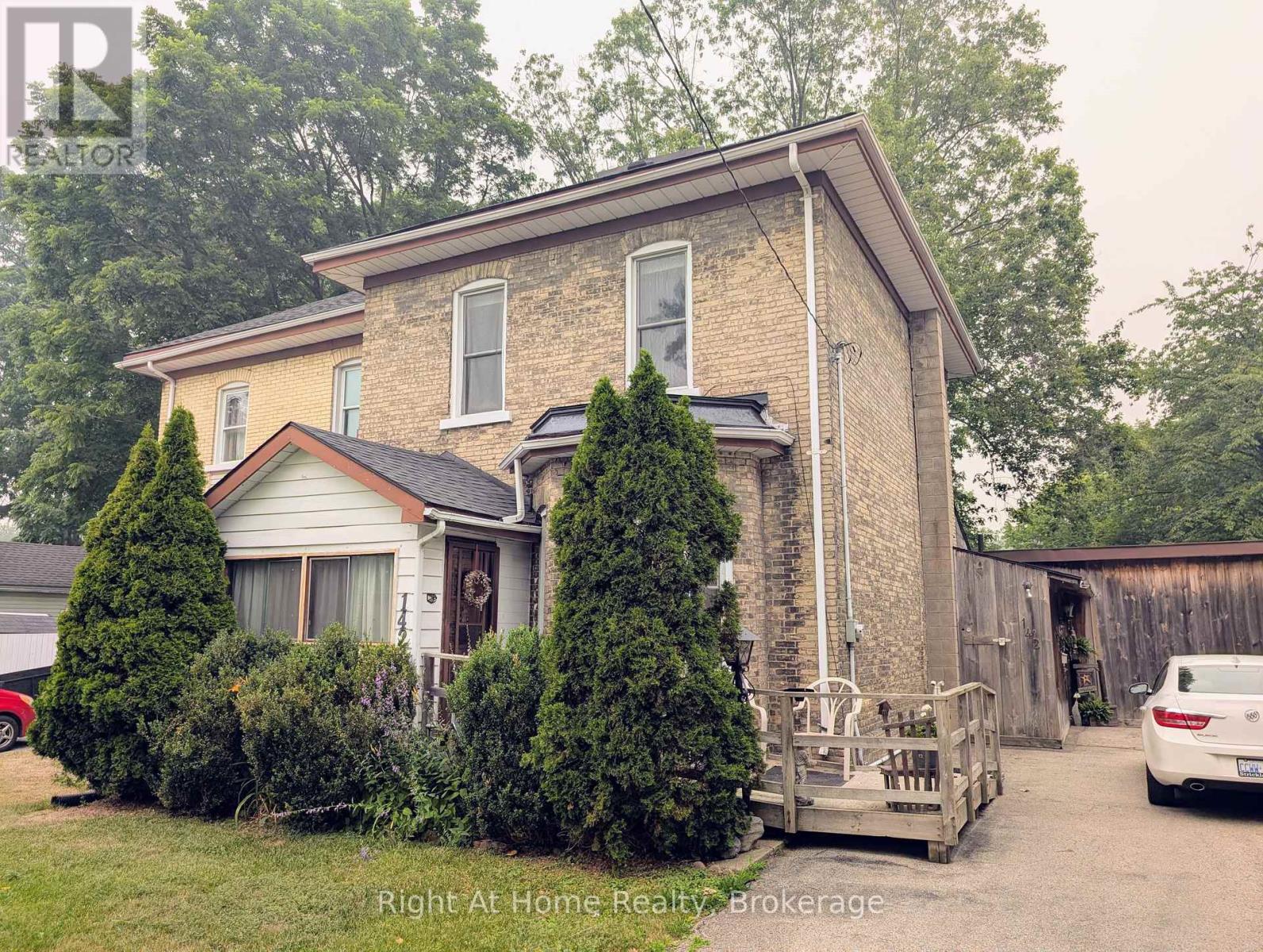 142 DOURO ST STREET - 2