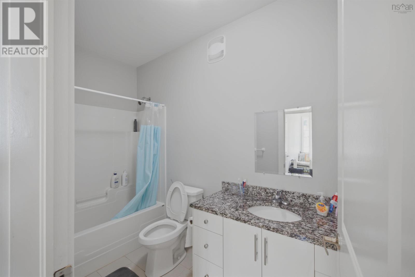 #403 119 Walker Avenue - 13