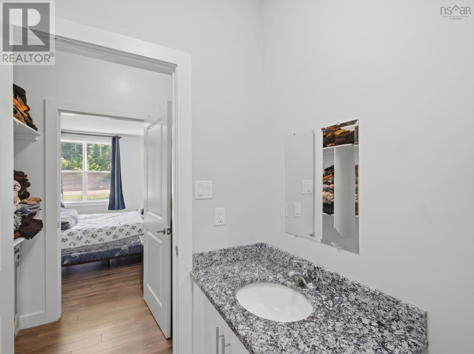 #403 119 Walker Avenue - 21