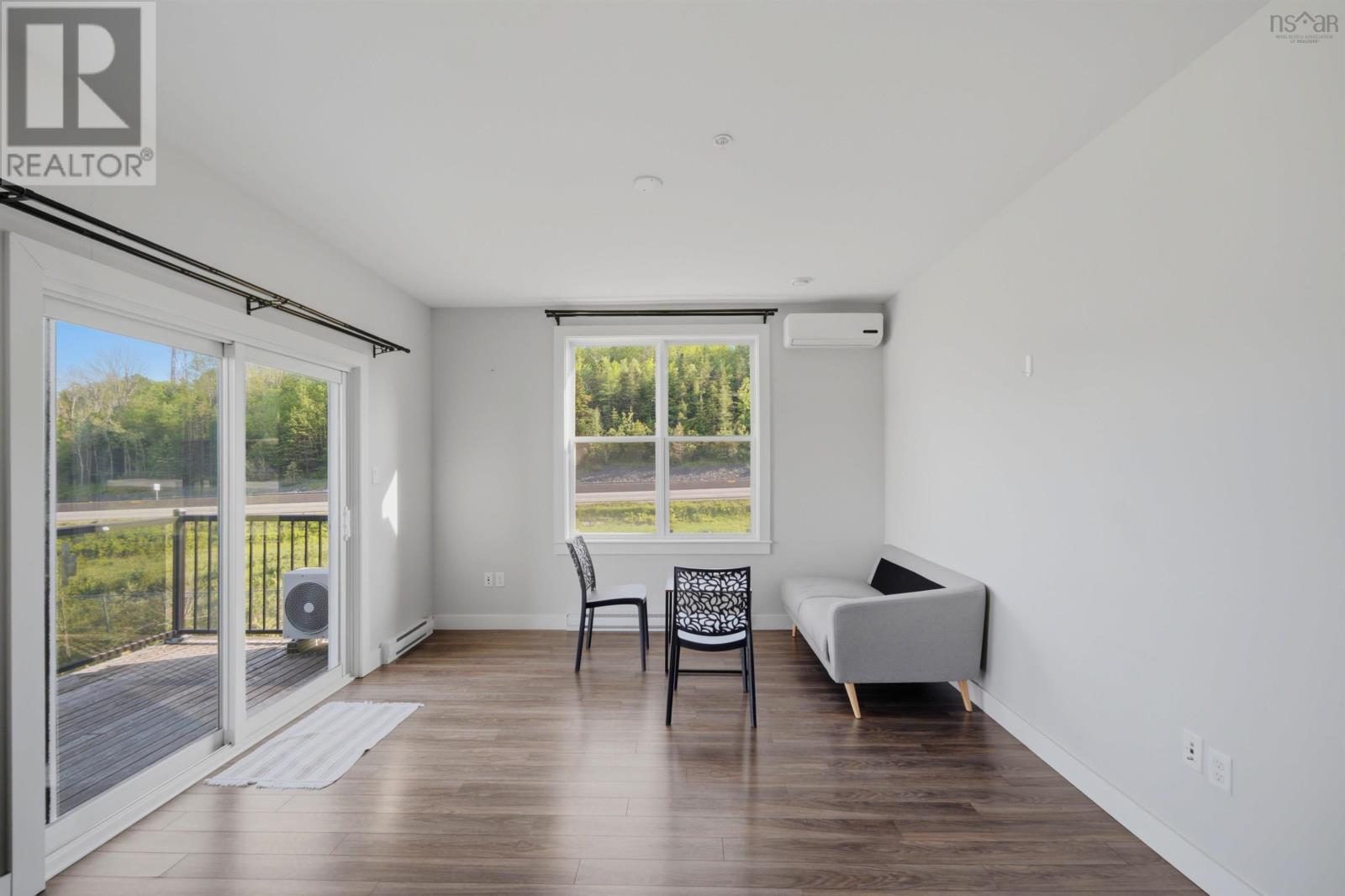 #403 119 Walker Avenue - 10