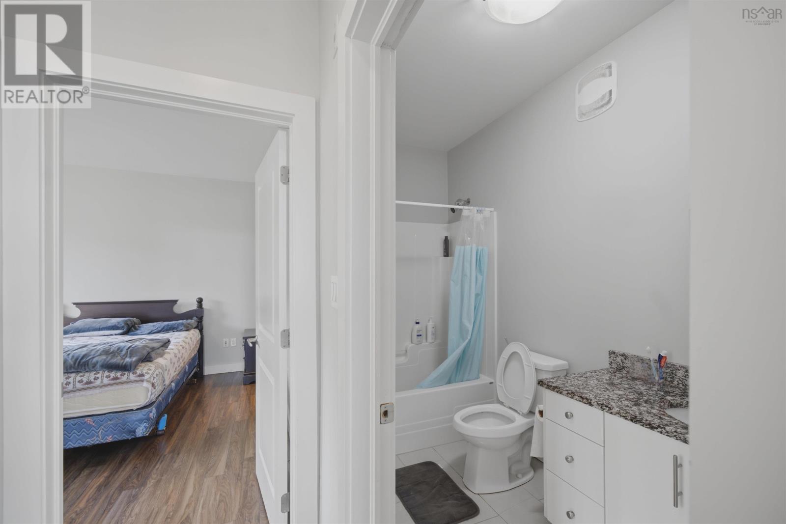 #403 119 Walker Avenue - 14