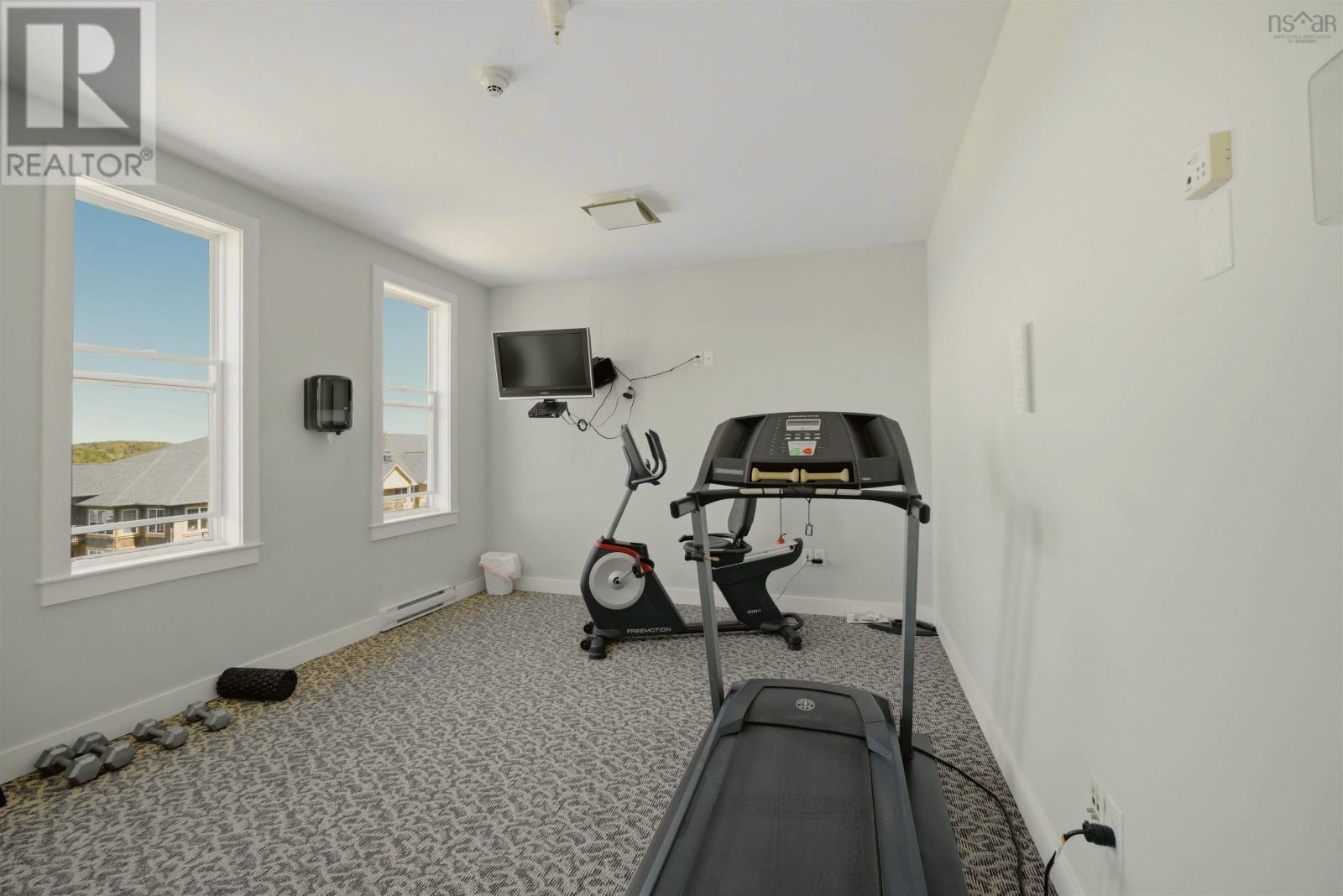 #403 119 Walker Avenue - 28