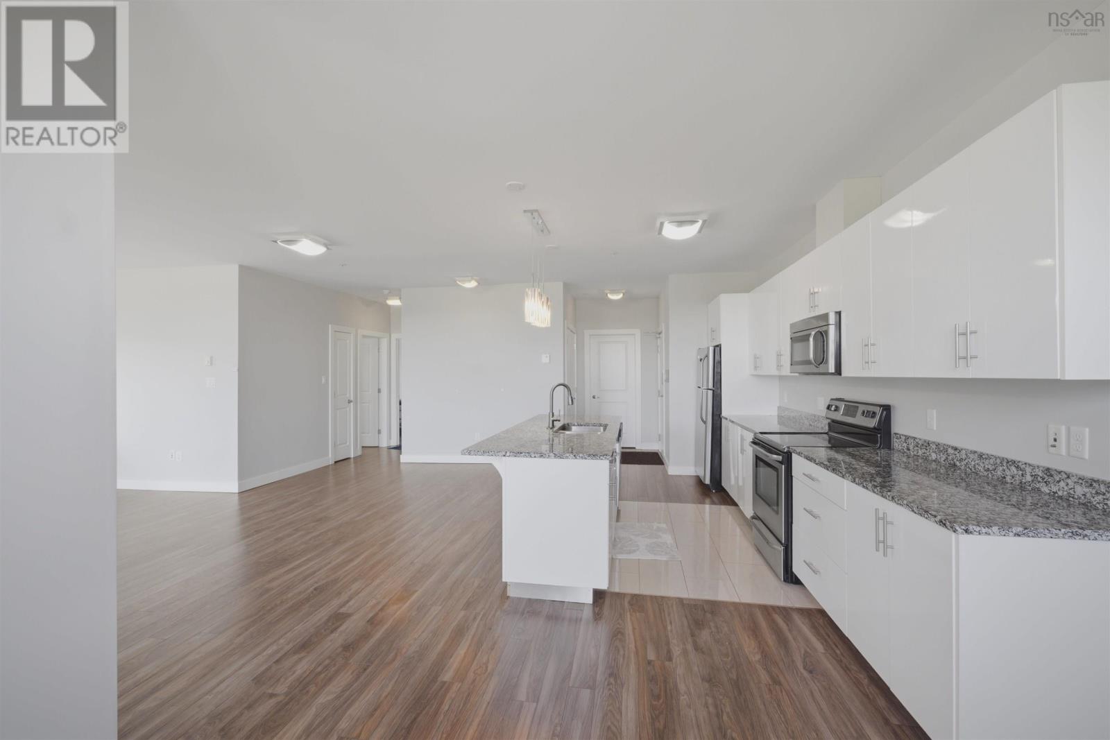 #403 119 Walker Avenue - 7
