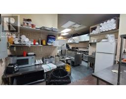105 Parkway Forest Drive, Toronto, ON M2J1P5 Photo 10