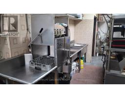 105 Parkway Forest Drive, Toronto, ON M2J1P5 Photo 11