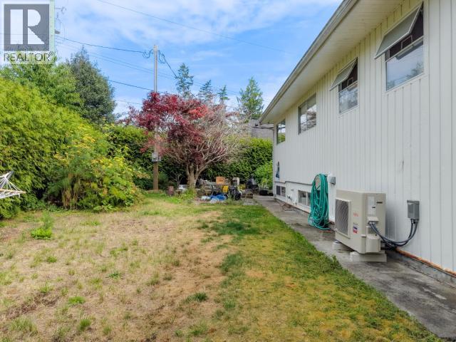 3255 KOOTENAY PLACE - 28