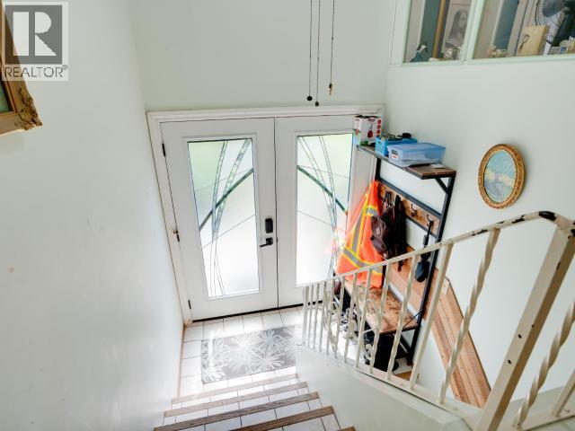3255 KOOTENAY PLACE - 5