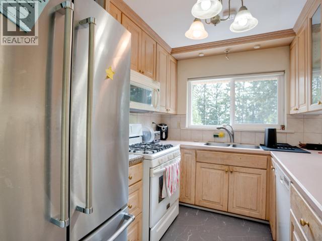 3255 KOOTENAY PLACE - 13