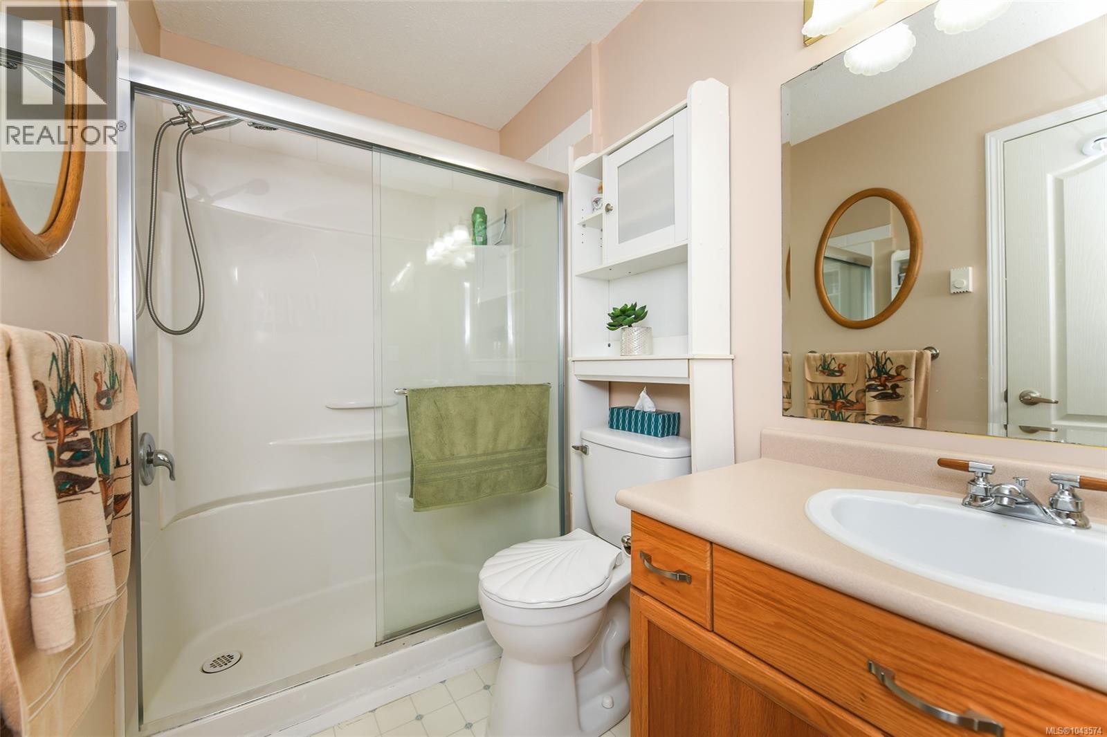#10 3355 First St - 20
