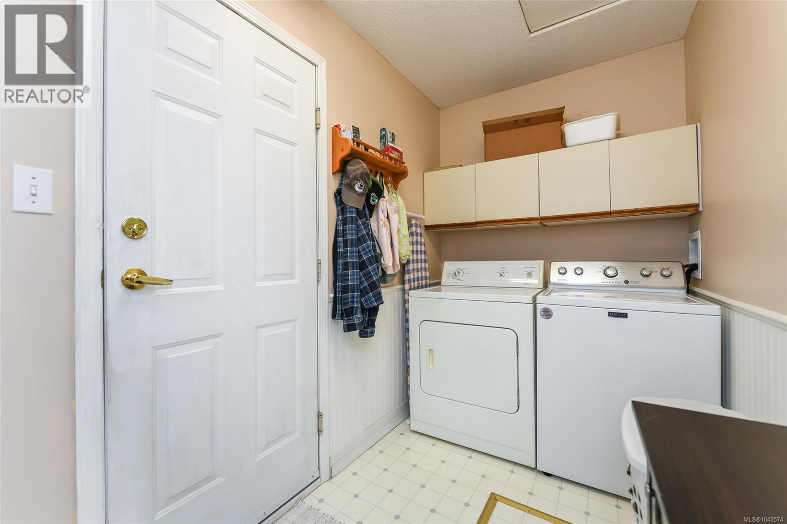 #10 3355 First St - 21