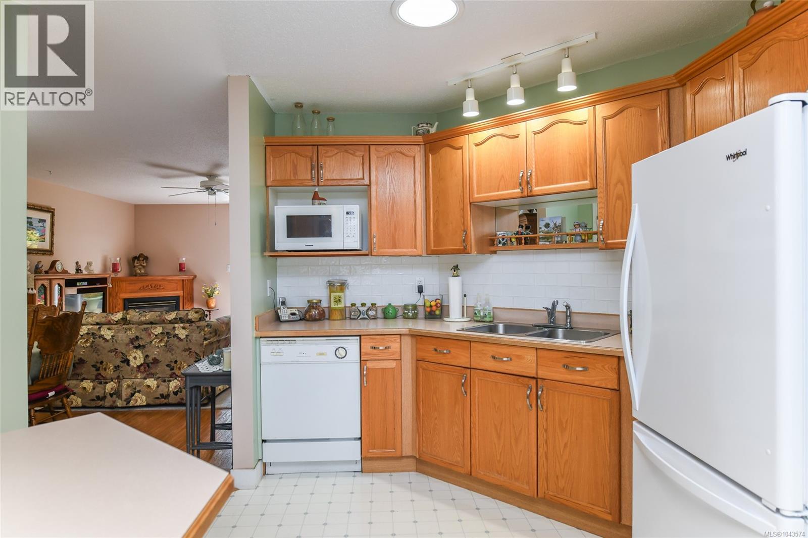 #10 3355 First St - 9