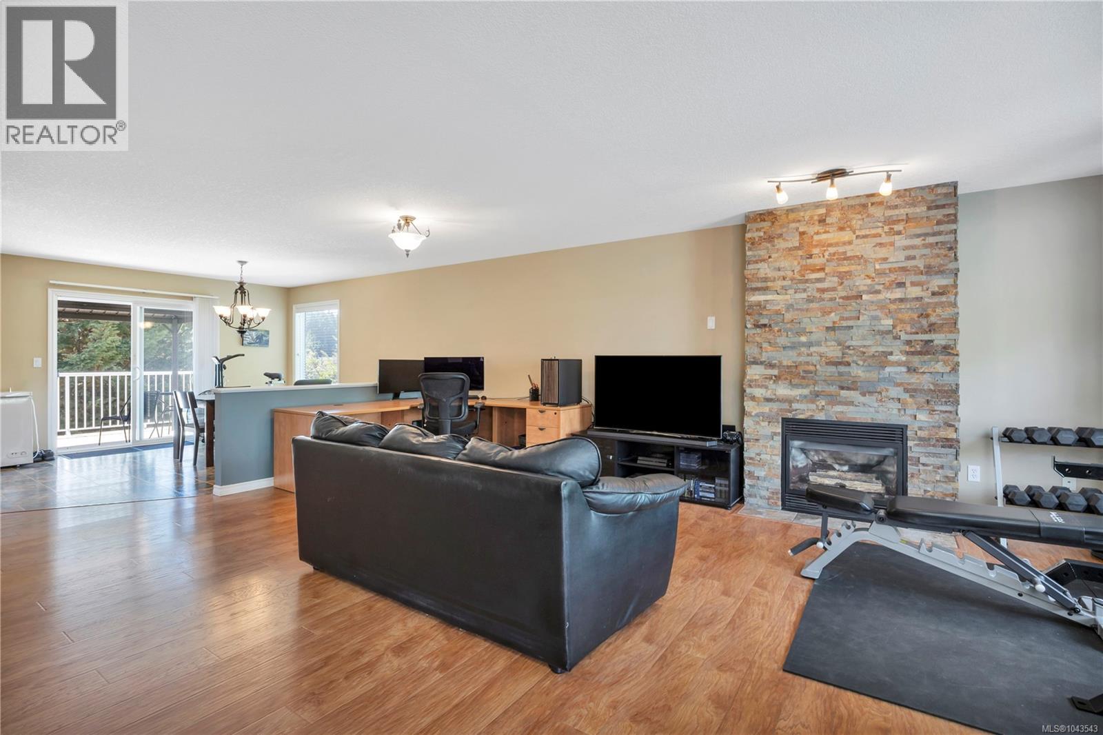4771 Fairbrook Cres - 2