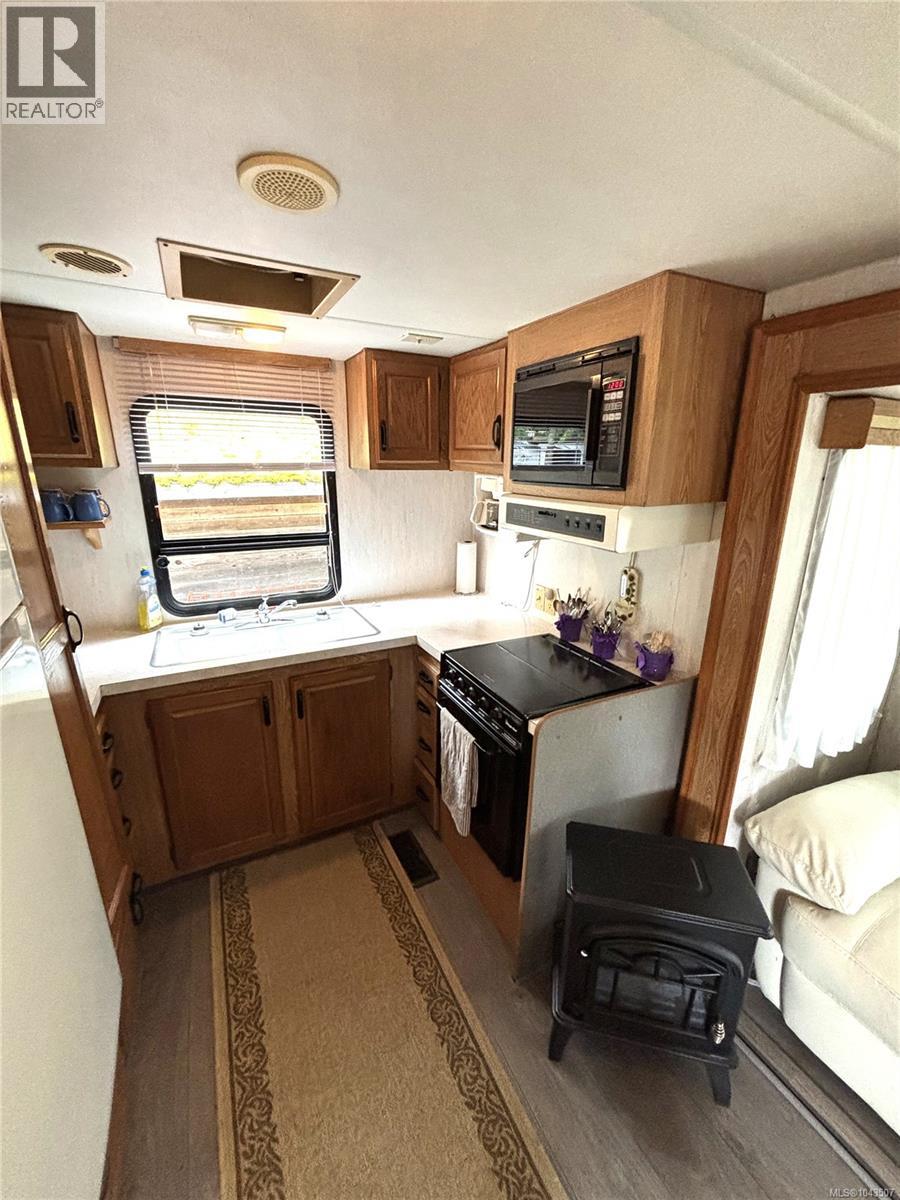 #G9 2650 Turnbull Rd - 13