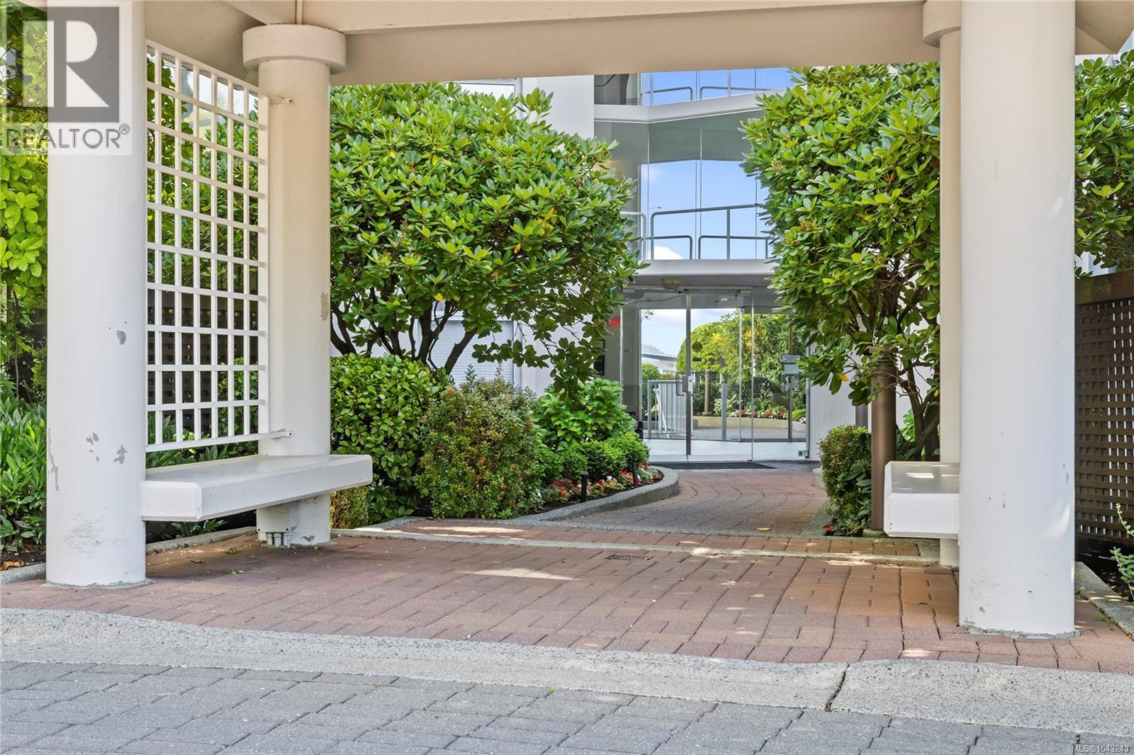 #206 158 Promenade Dr - 45