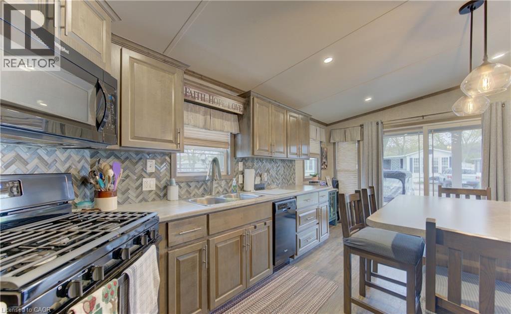 #235 580 BEAVER CREEK Road - Image 5
