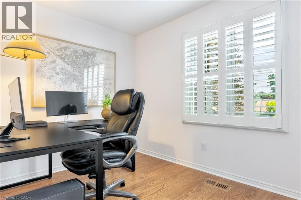 176 WILLOW Lane - Image 21