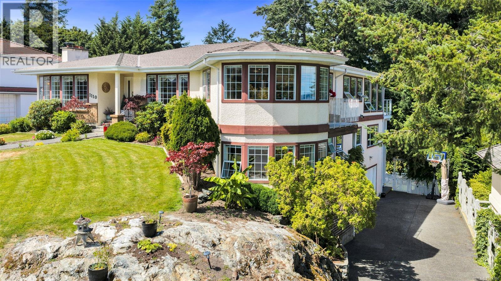  1110 Totem Lane, Saanich