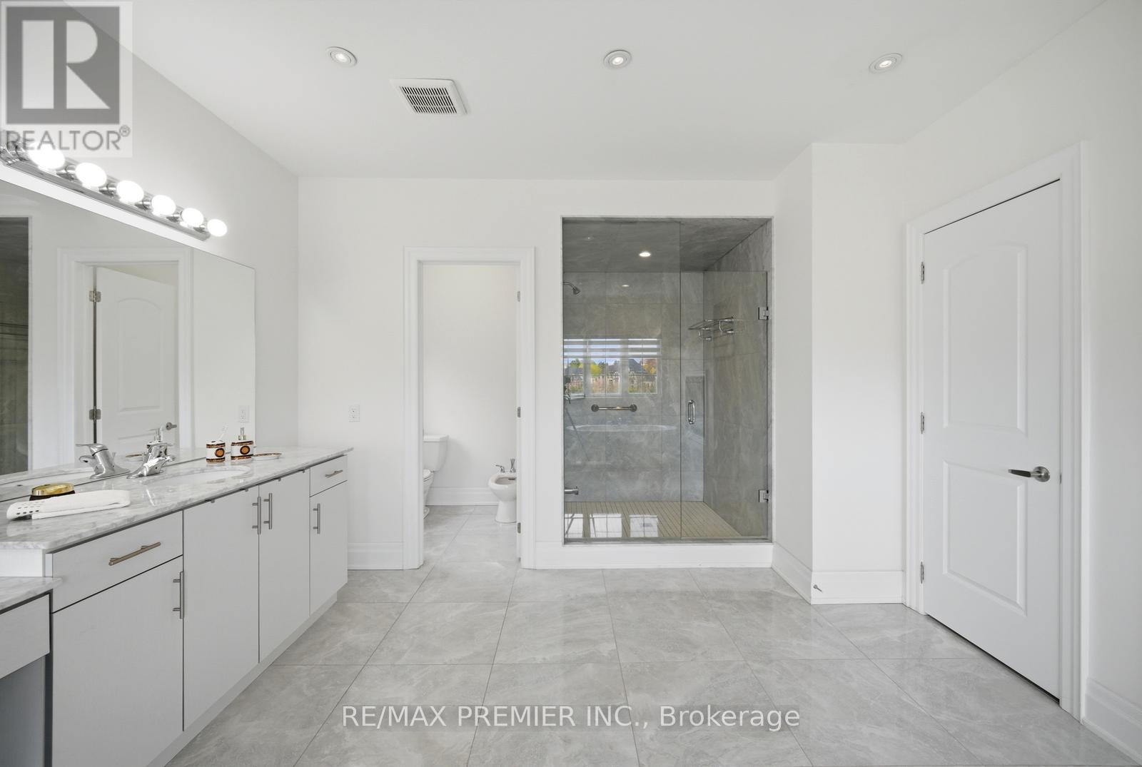 319 TORREY PINES ROAD - 32