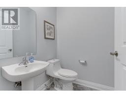 Bathroom - 23 - 260 Eagle Street, Newmarket, ON L3Y1K1 Photo 10