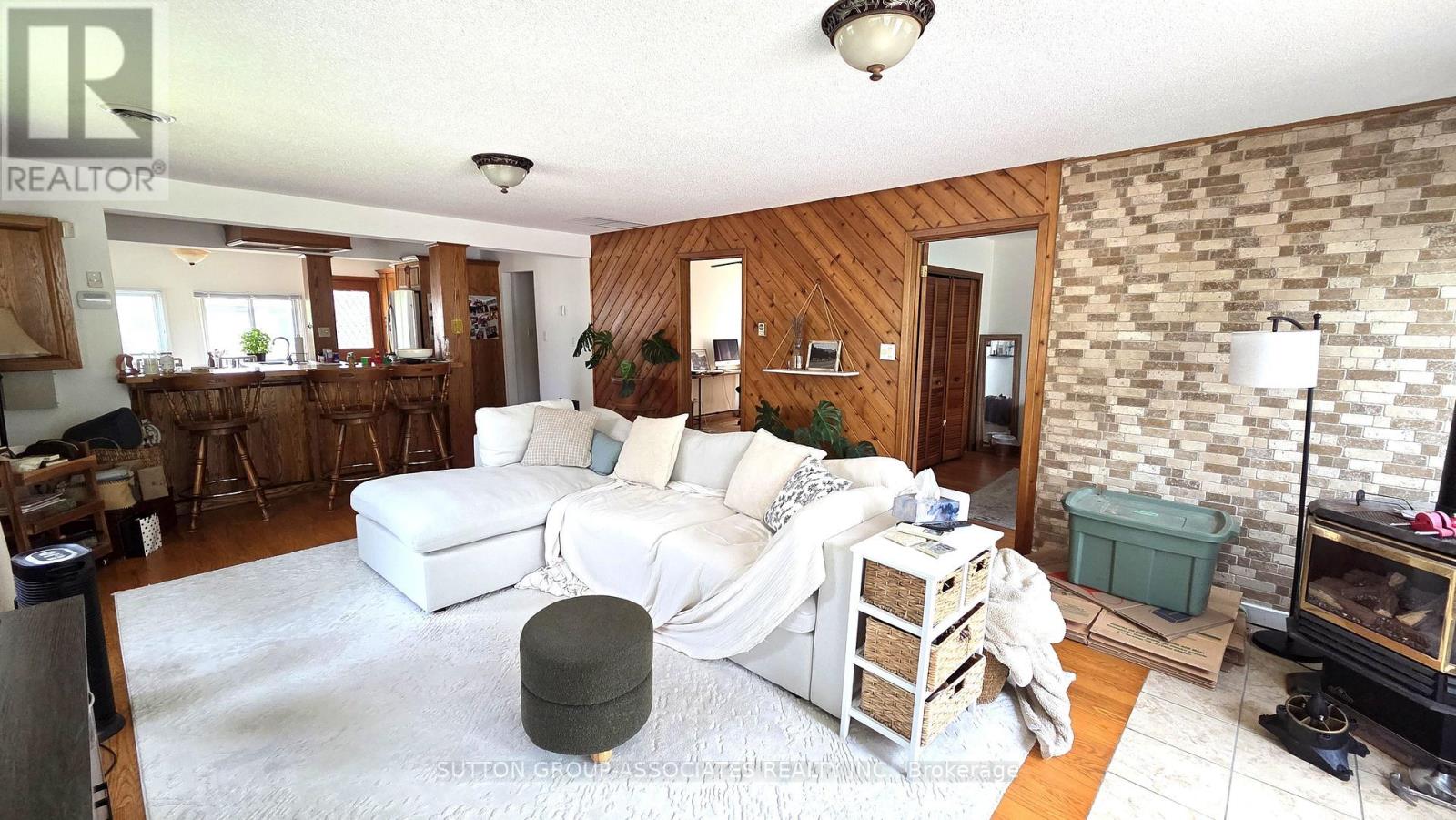 1099 POPLAR DRIVE - 3