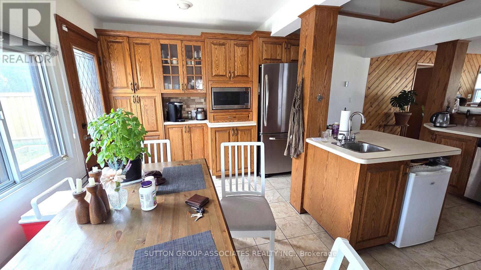 1099 POPLAR DRIVE - 7
