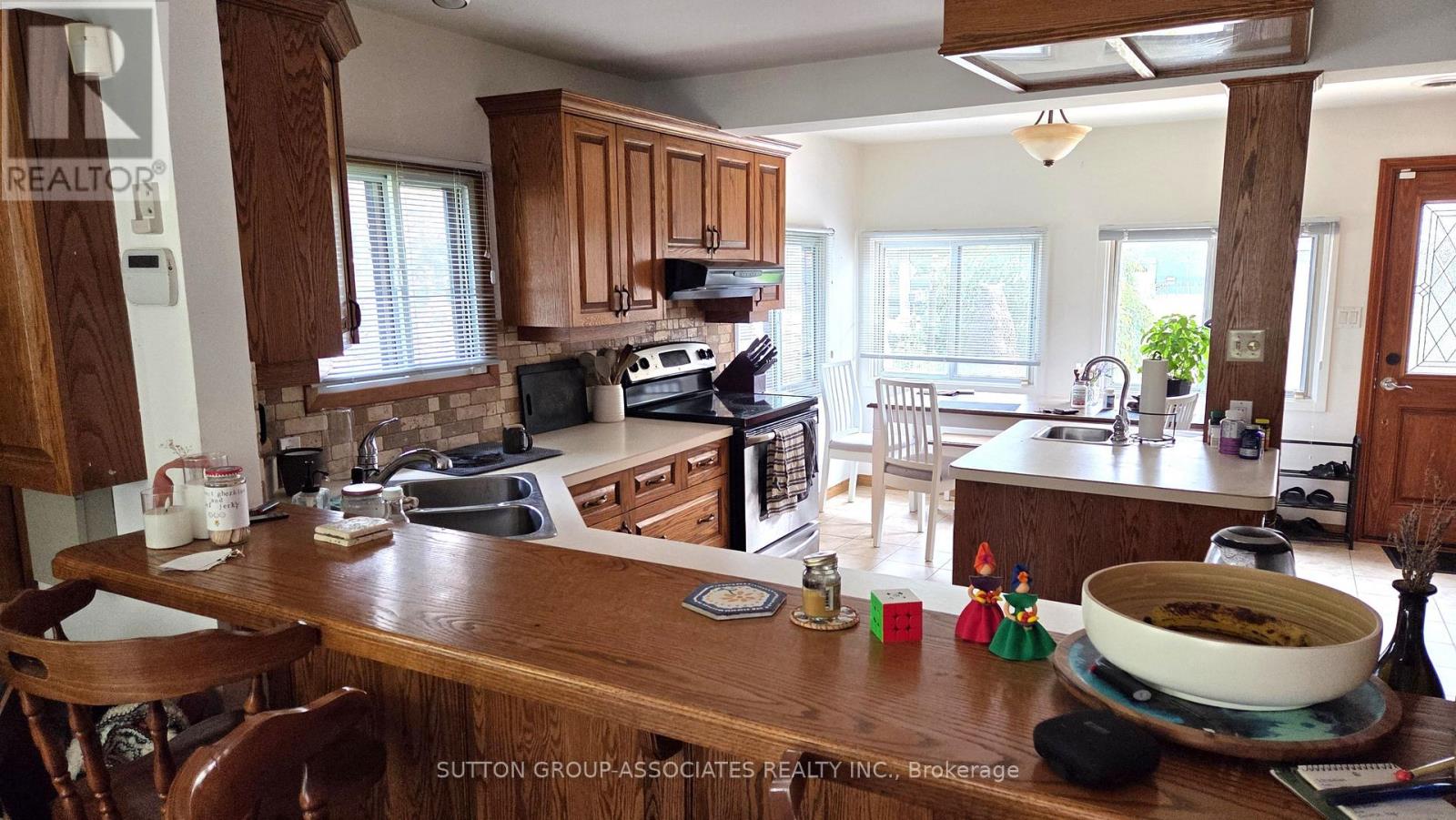 1099 POPLAR DRIVE - 8