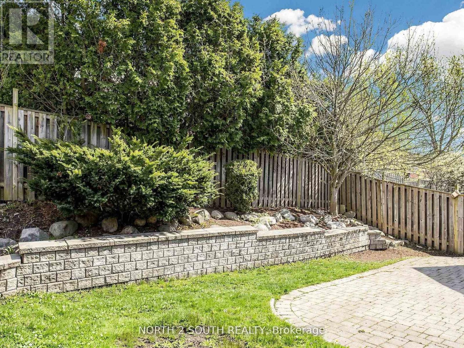 21 BLACK ASH TRAIL - 44