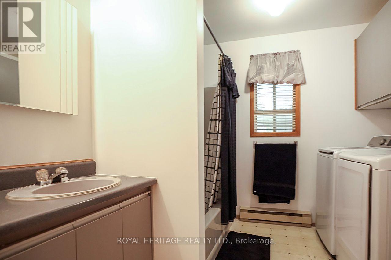 7014 HUNTER STREET - 20