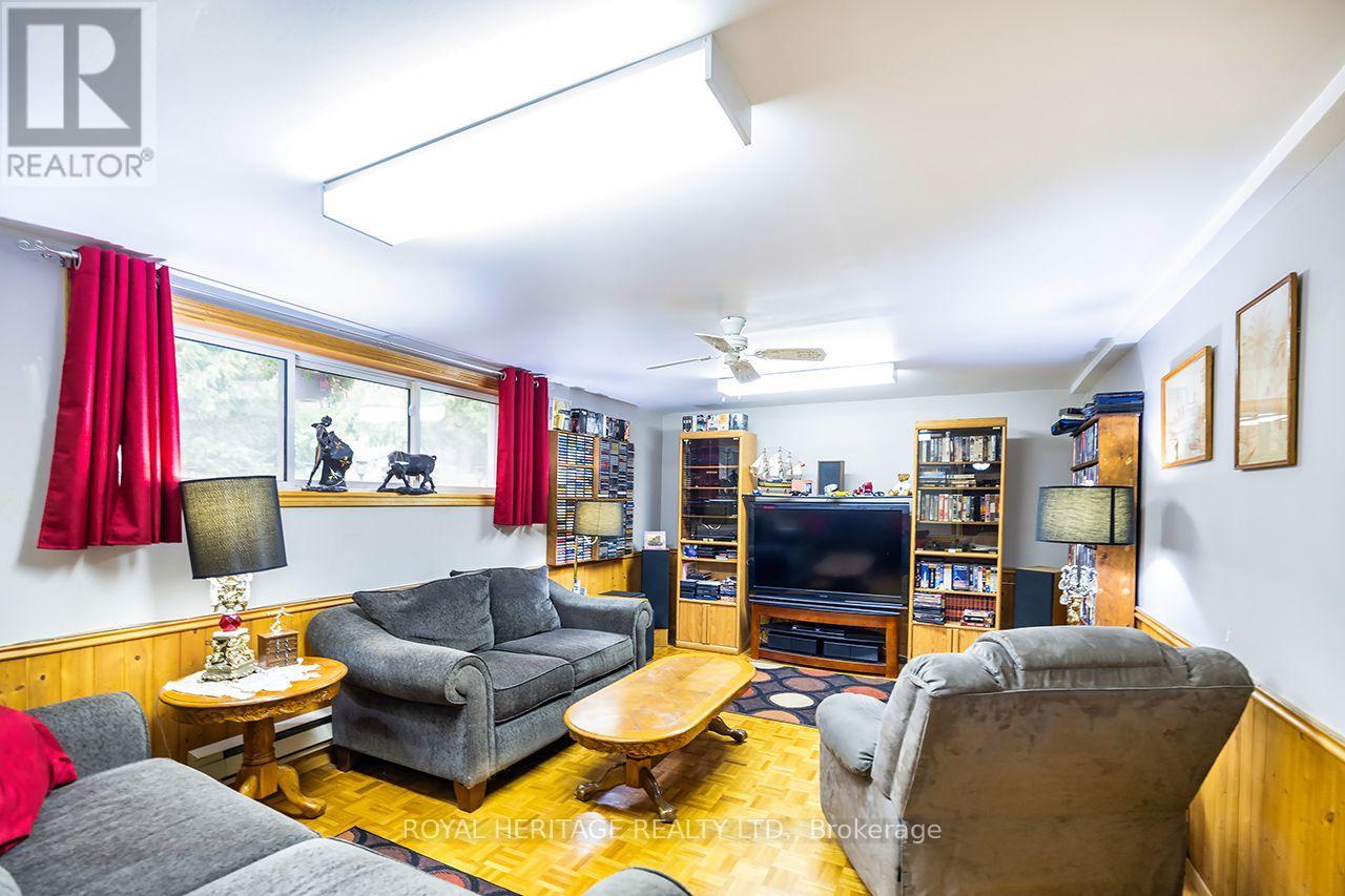 7014 HUNTER STREET - 28