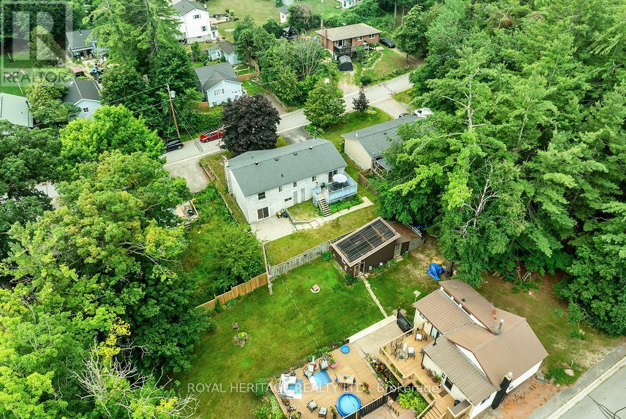 7014 HUNTER STREET - 43