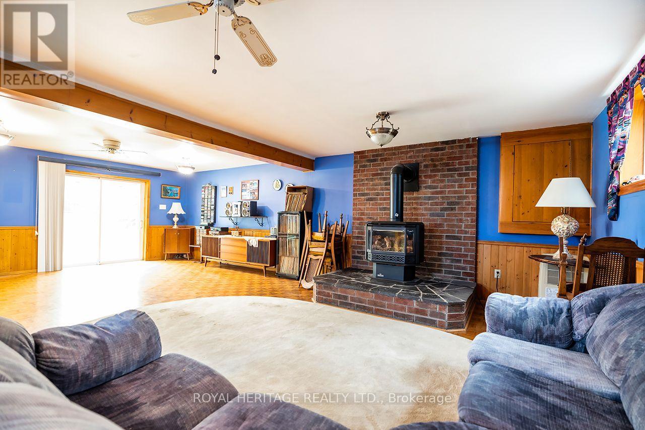 7014 HUNTER STREET - 22