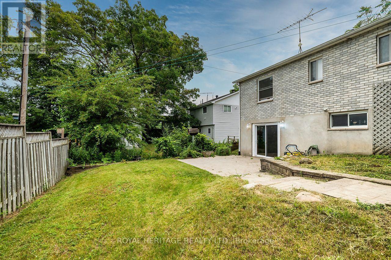 7014 HUNTER STREET - 35