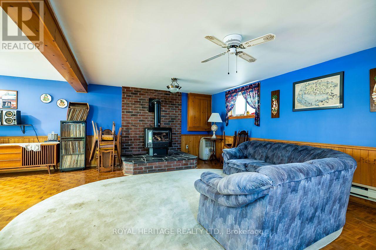 7014 HUNTER STREET - 23