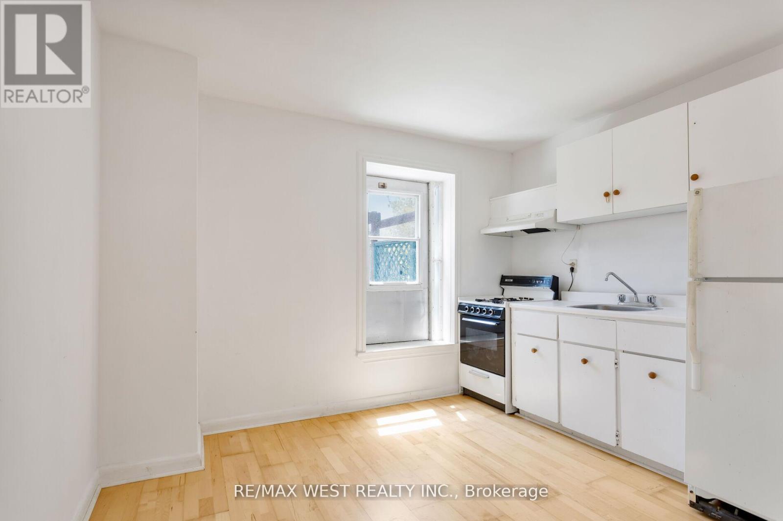 39 NOBLE STREET - 23