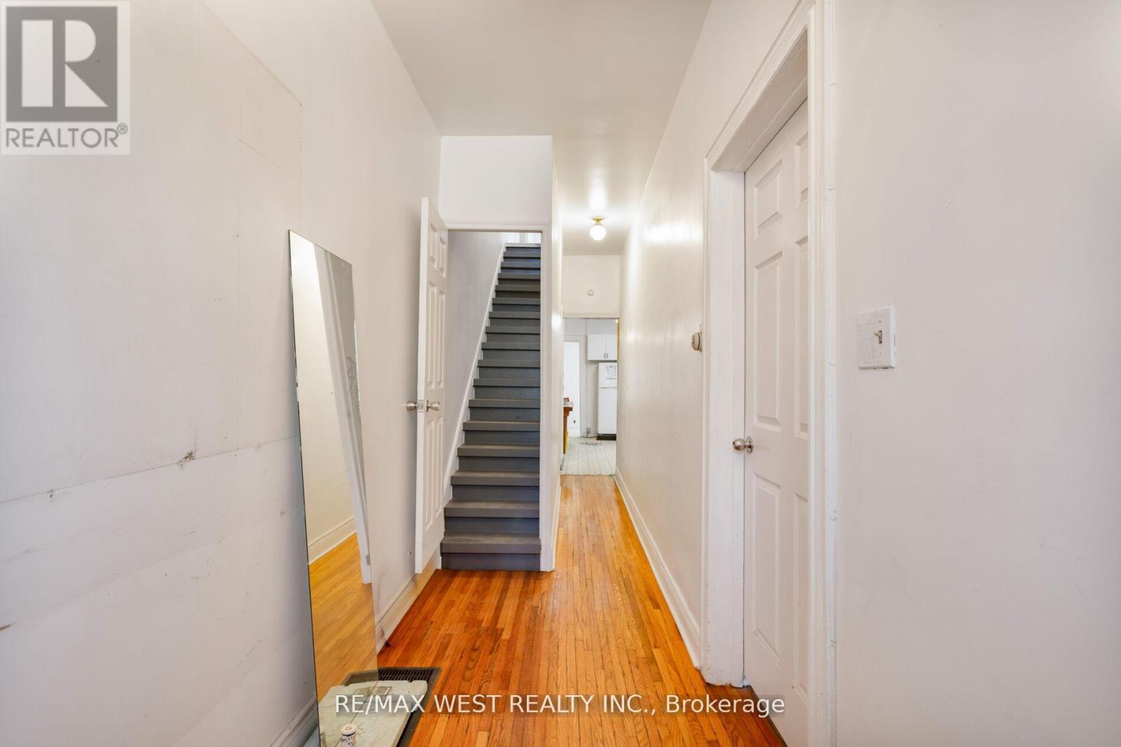 39 NOBLE STREET - 3