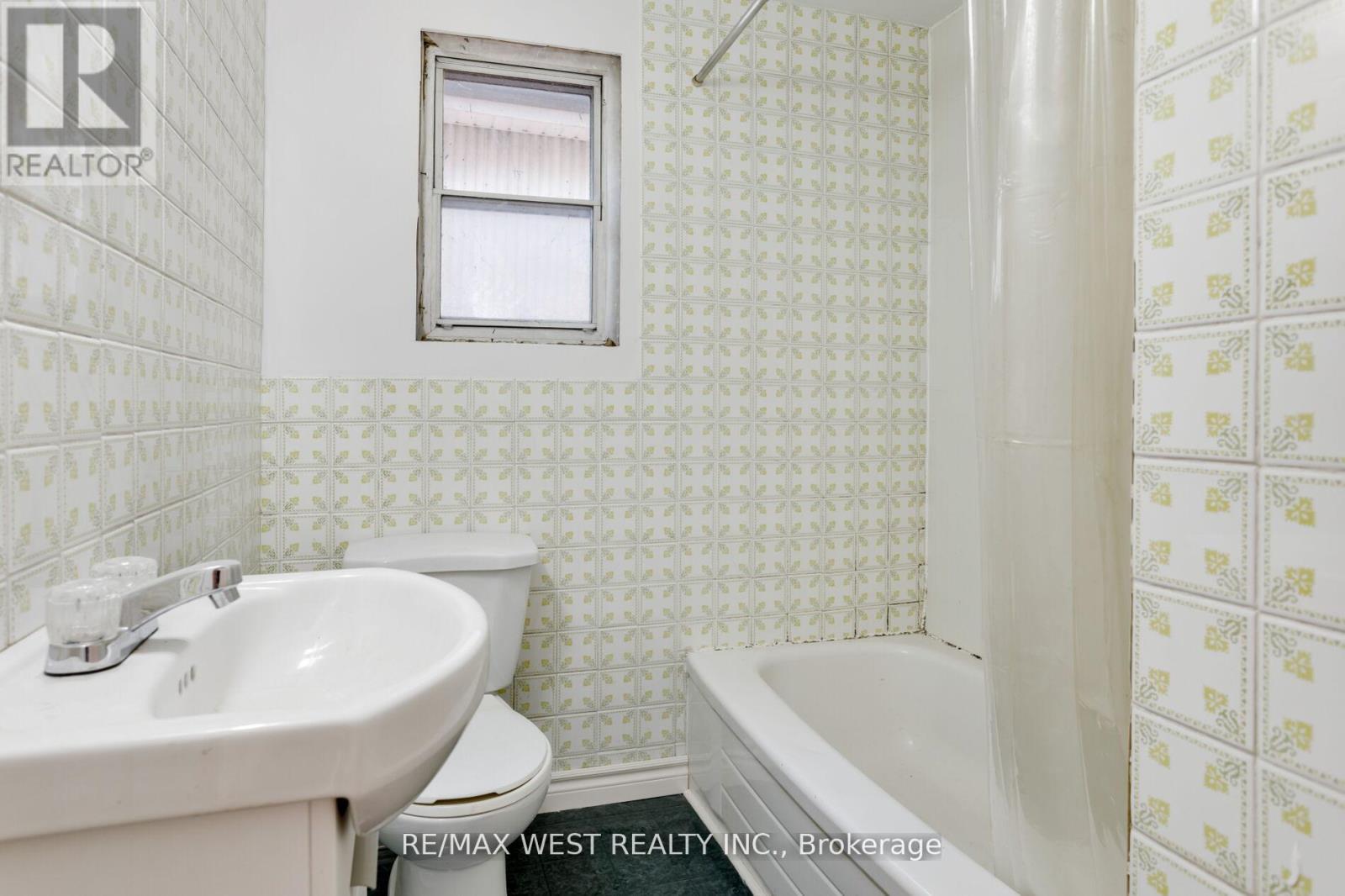 39 NOBLE STREET - 30