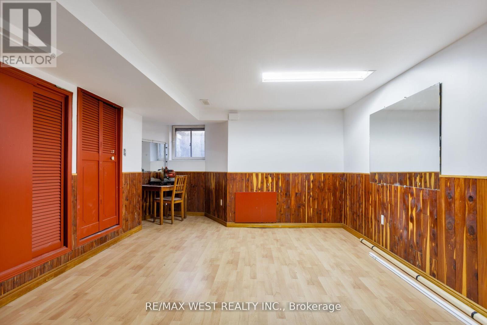 39 NOBLE STREET - 47
