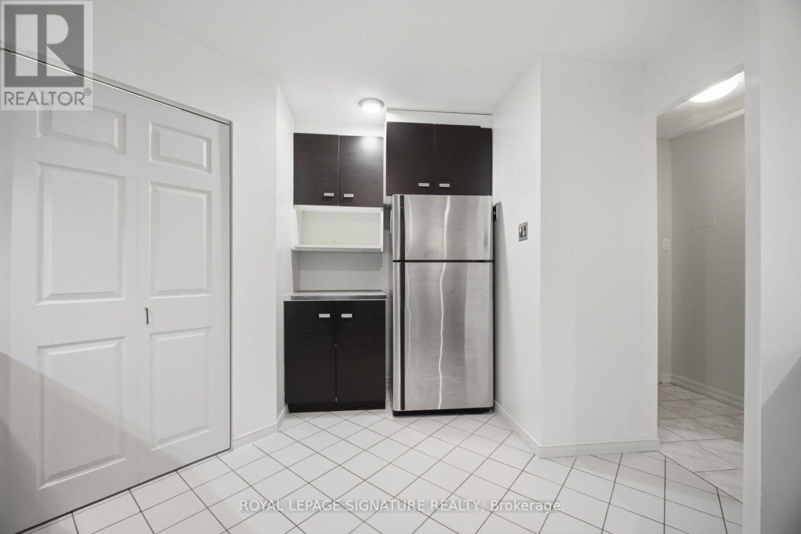 #411 1485 LAKESHORE ROAD E - 16
