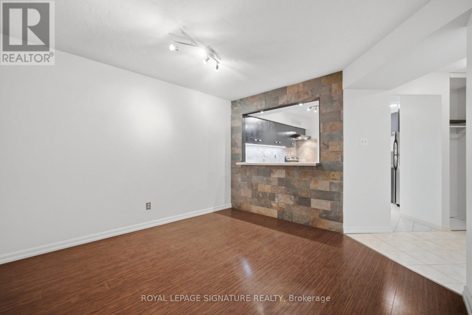 #411 1485 LAKESHORE ROAD E - 22